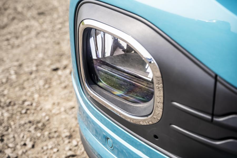 Детали экстерьера Volkswagen T-Cross R-Line 2019 года  (UK) (фото 4 из 19)